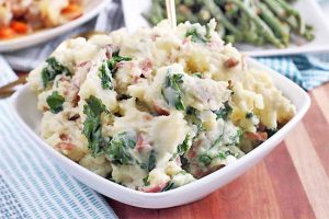 A Simple Side to Warm Up on Chilly Days: Kale Mashed Potatoes