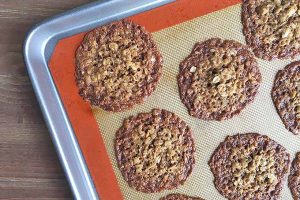 Baking Lace Cookies | Foodal.com