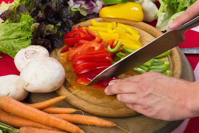 How to Pick a Cutting Board
