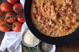 Easy Tomato Cream Sauce: A Fresh-from-the-Garden Topping for Any Pasta