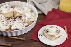 Deliciously Ooey-Gooey Cinnamon Rolls with Cream Cheese Glaze