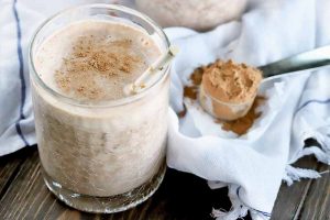 Start Your Day with an Easy and Healthy Chocolate Banana Breakfast Smoothie